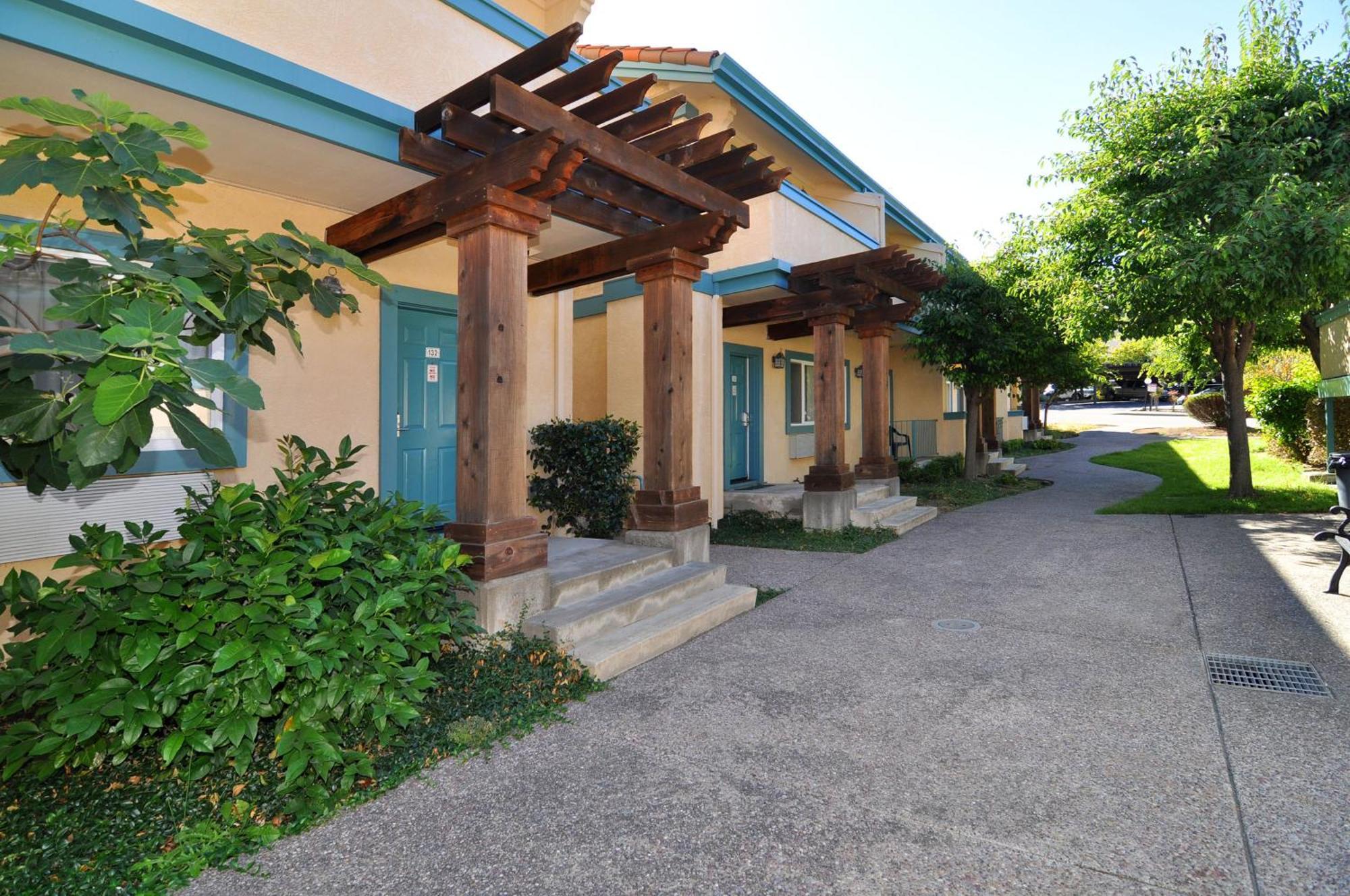Marinwood Inn & Suites โนวาโต ภายนอก รูปภาพ